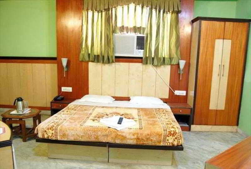 Hotel Karat 87 Inn New Delhi Exterior photo