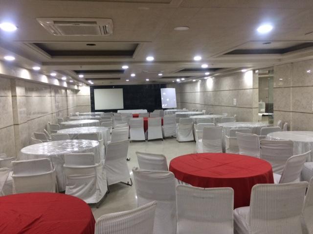 Hotel Karat 87 Inn New Delhi Exterior photo